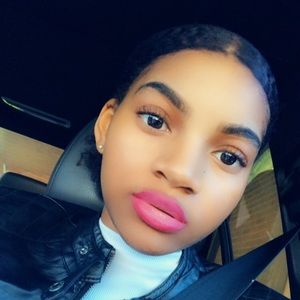 Meet your Posher, Arelle